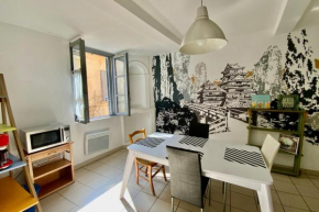 The Triplex- 3 bedrooms in the escutcheon!